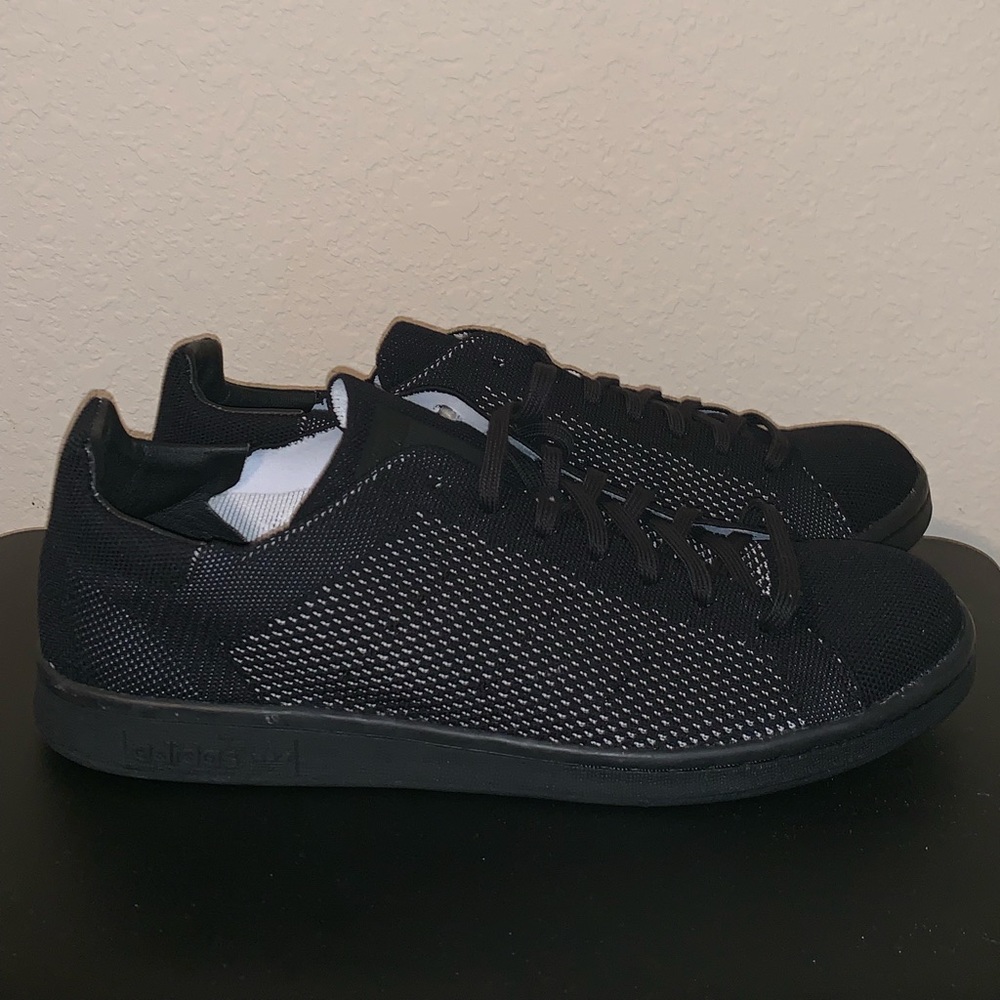 Stan Smith prime knit all black Adidas. Size 12